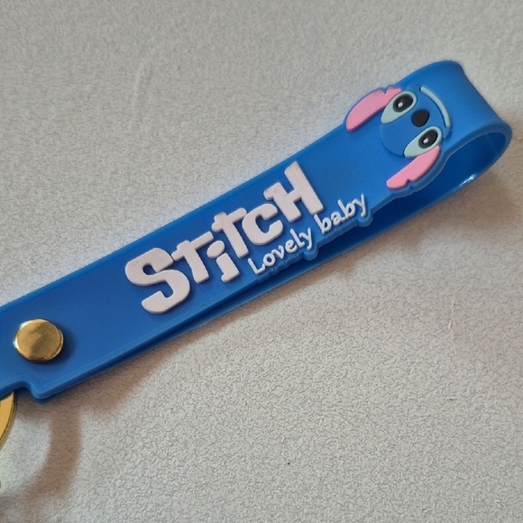 Blue Light-up Stitch Keychain - Picture 4 of 6